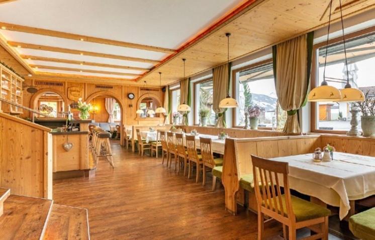 Restaurant Gaestehaus Wiesenheim Uderns Eksteriør billede