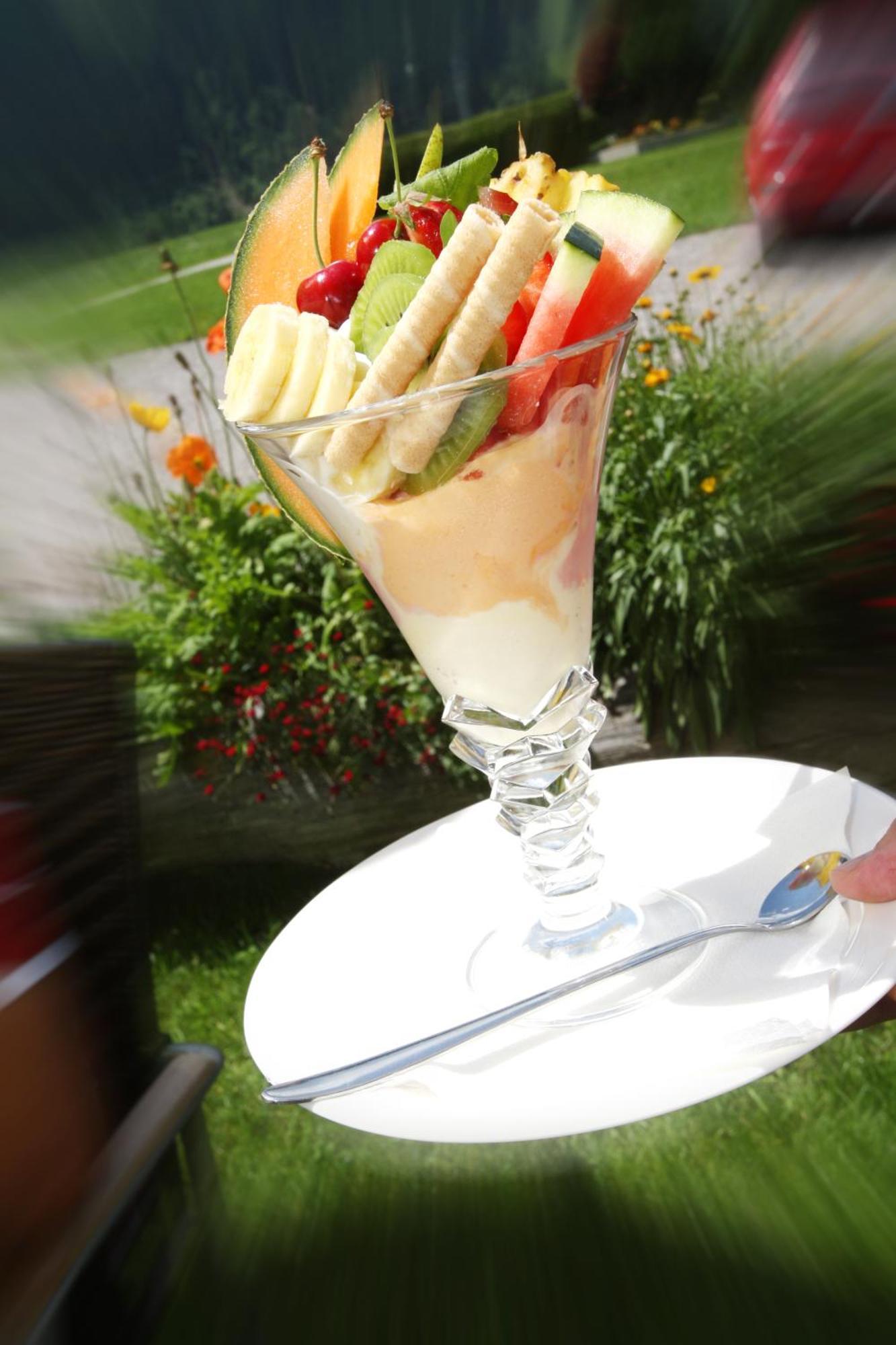 Restaurant Gaestehaus Wiesenheim Uderns Eksteriør billede
